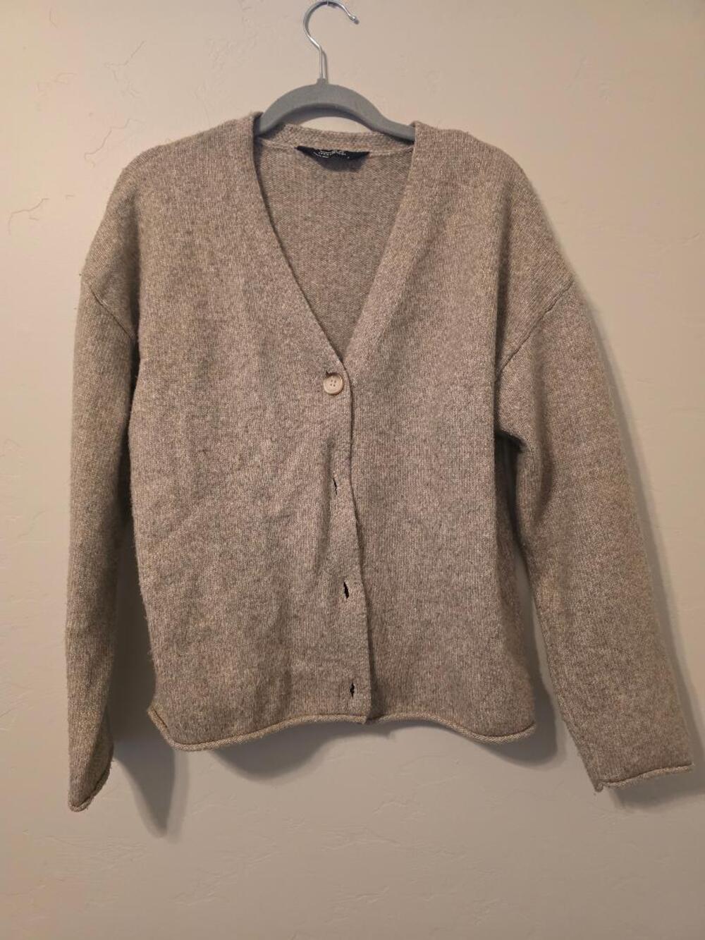 Member’s Mark Oatmeal V-Neck Cardigan Sweater Size M